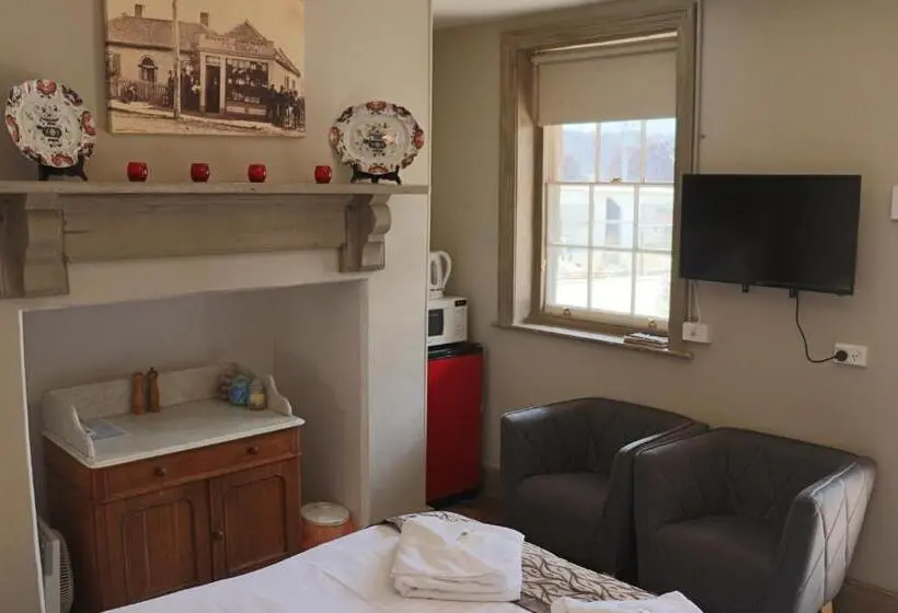 ベーシックルーム, Robinson Cottage