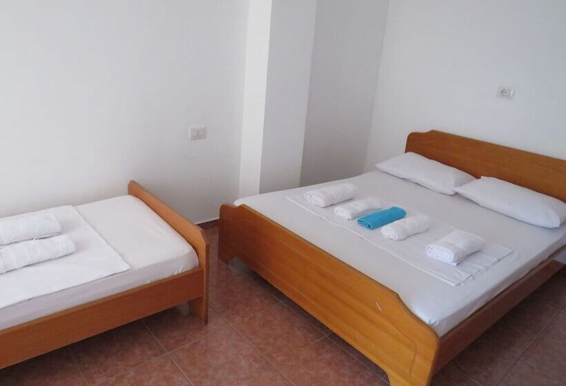 غرفة قياسية ثلاثية, Casa Mia