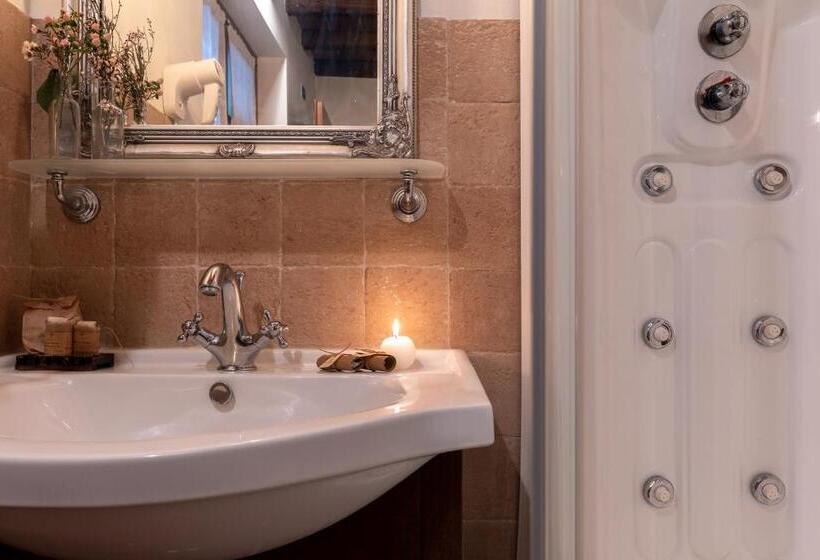Номер Стандарт с Гидромассажем, Dormiveglia B&b