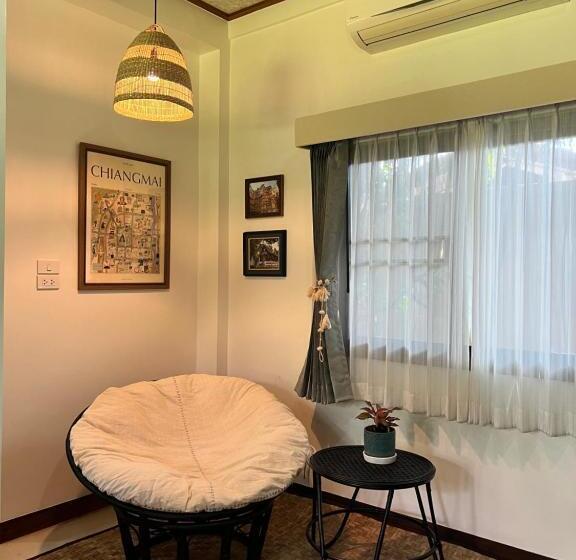 חדר לארבעה סטנדרטי עם מרפסת, Tai Resort