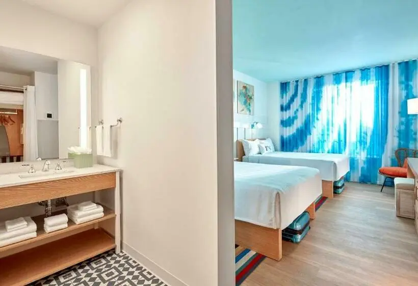プールビュースタンダードルーム, Universal Endless Summer Resort - Surfside Inn and Suites