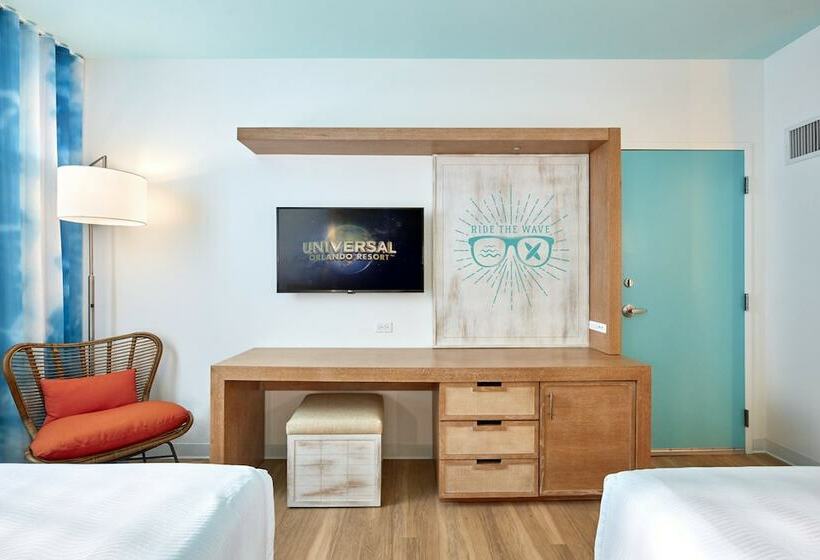 غرفة قياسية مطلّة علي حمام السباحة, Universal's Endless Summer Resort - Surfside Inn and Suites