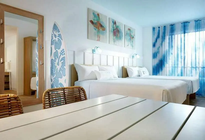 身障者適用スイートルーム, Universal Endless Summer Resort - Surfside Inn and Suites