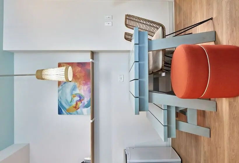 2 Bedroom Suite Pool View, Universal Endless Summer Resort - Surfside Inn and Suites