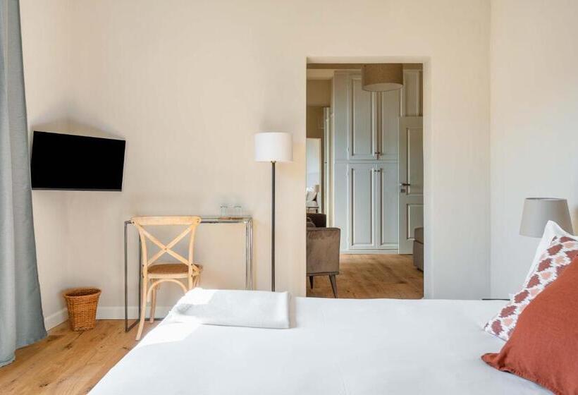 سوییت جونیور با چشم‌انداز دریا, Villa Borgovecchio B&b