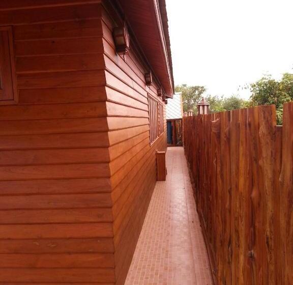 חדר משפחתי, Huanmaisakngam Resort