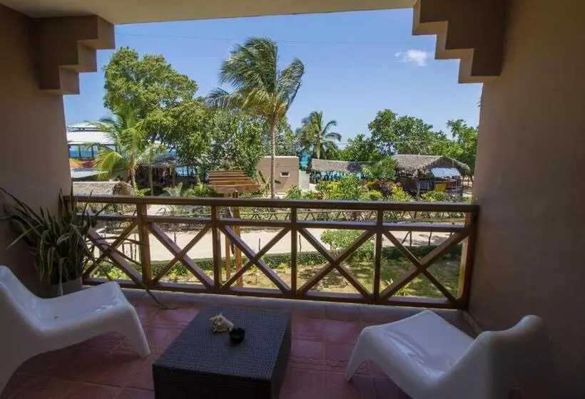 اتاق لوکس با چشم‌انداز دریا, Paradise Island Beach Resort