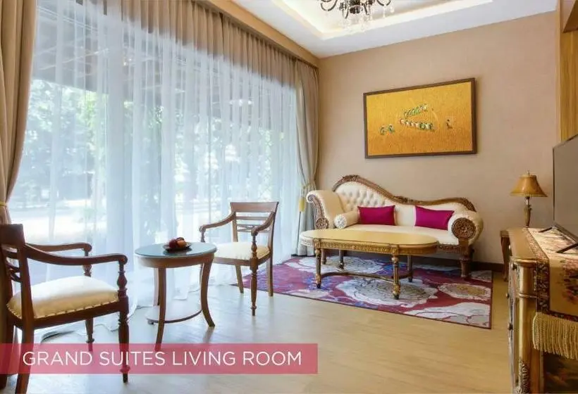 Suite King Bed, Ramada Suites By Wyndham Solo