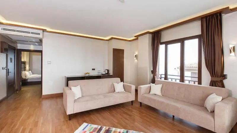 Deluxe Room, Ramada Suites By Wyndham Solo