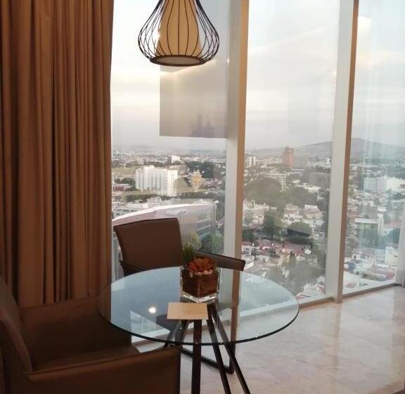 Deluxe Suite King Bed, Baruk Guadalajara Hotel De Autor