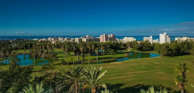 سوئیت با چشم‌انداز زمین گلف, Gara Suites Golf & Spa