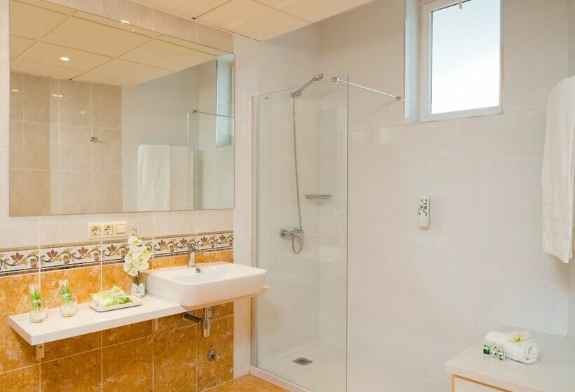 سوئیت با چشمانداز زمین گلف, Gara Suites Golf & Spa