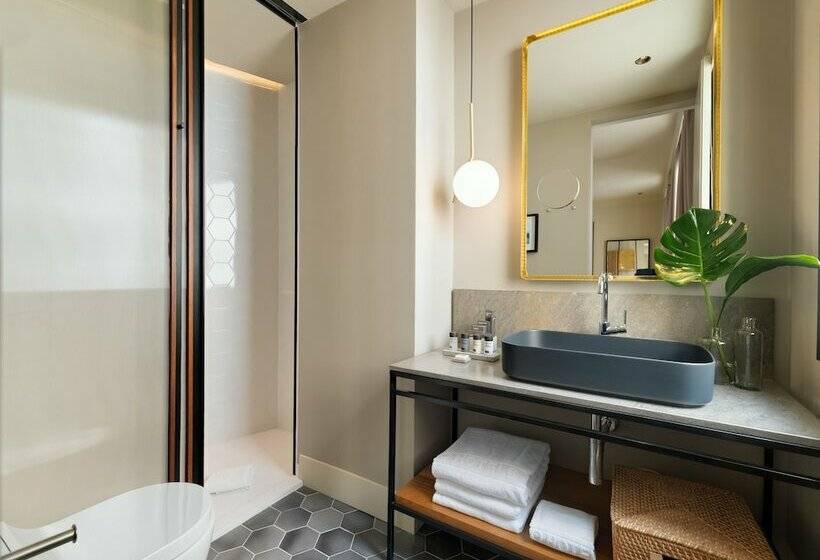 اتاق استاندارد با چشمانداز شهر, H10 Palacio Colomera