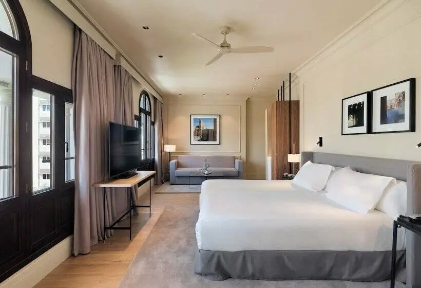 سوییت جونیور, H10 Palacio Colomera