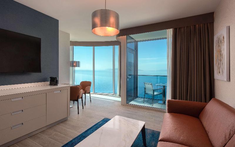 اتاق استاندارد سه نفره, Hilton Taipei Sinban
