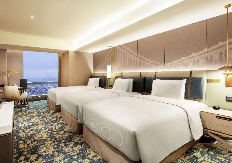 اتاق استاندارد سه نفره, Hilton Taipei Sinban