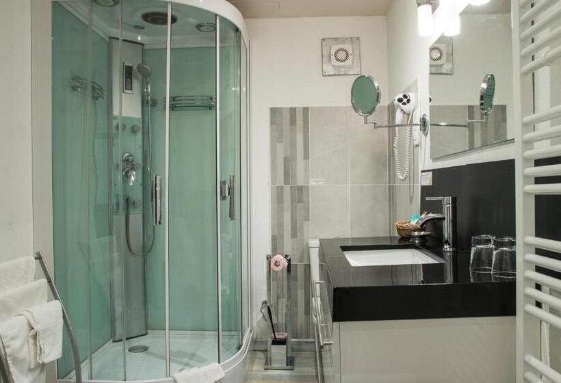 חדר סטנדרט, Les Grands Frênes