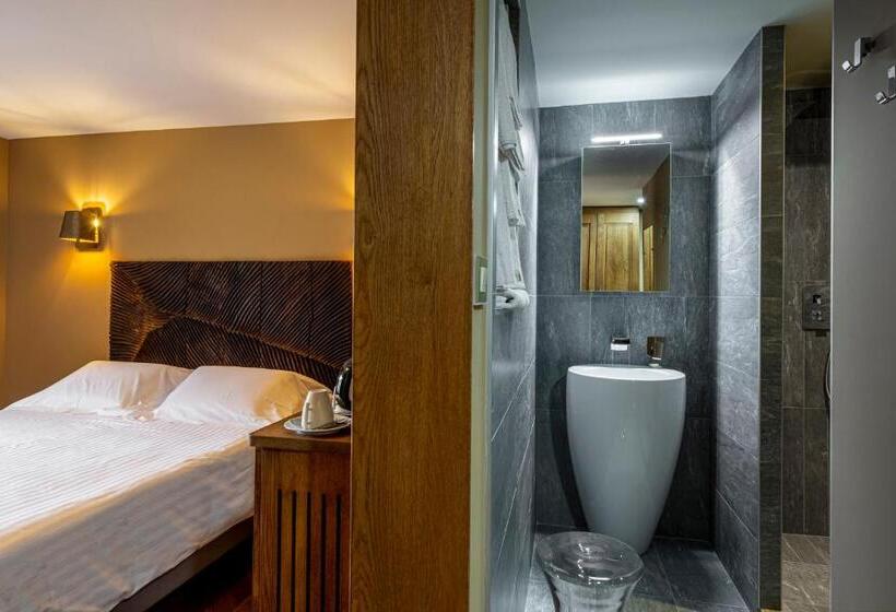 스탠다드 룸, Logis Auberge De La Tour   Hôtel & Restaurants