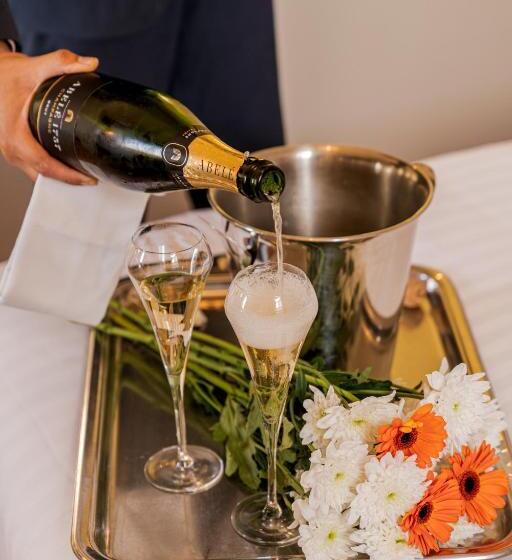 스탠다드 자쿠지 룸, Logis Auberge De La Tour   Hôtel & Restaurants