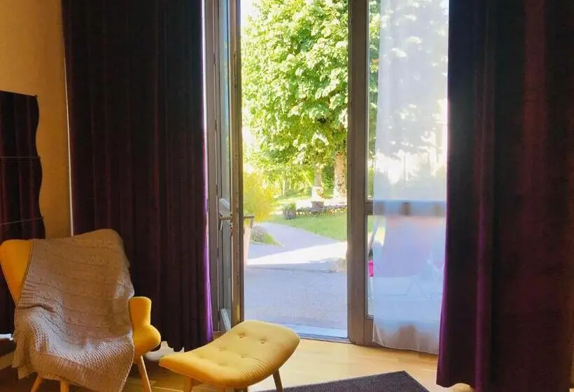 バルコニー付きスタンダードルーム, Logis Auberge De La Tour Hôtel & Restaurants