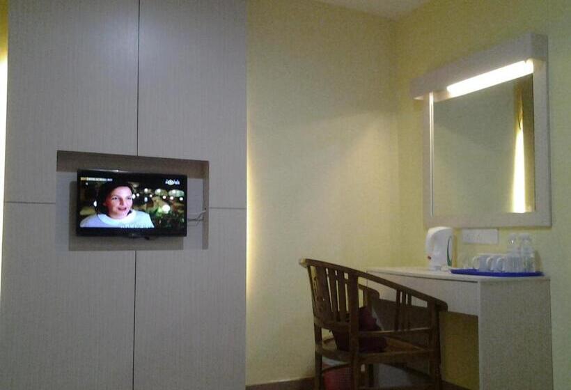 اتاق استاندارد سه نفره, Suria Seremban