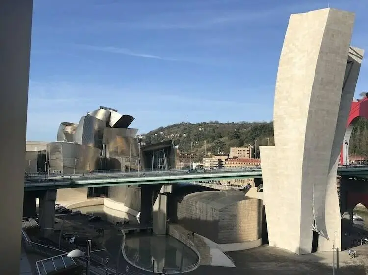 سوئیت جونیور با چشم‌انداز, Vincci Consulado de Bilbao