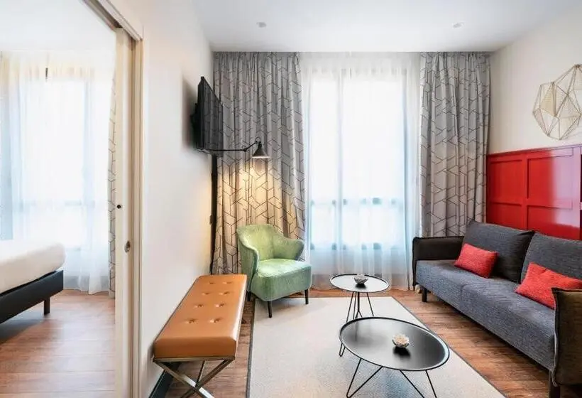 Junior suite with river view, Vincci Consulado de Bilbao