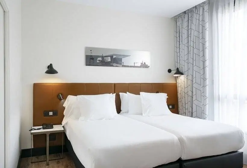 Junior suite with river view, Vincci Consulado de Bilbao