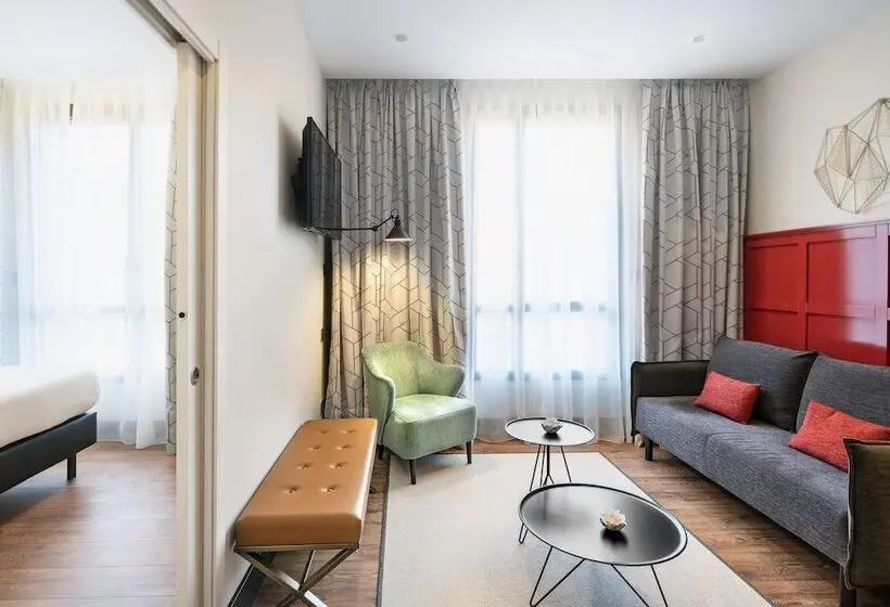 Junior suite with river view, Vincci Consulado de Bilbao