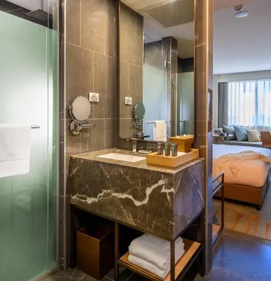 キングサイズベッドのスーペリアルーム, Novotel Melbourne Central