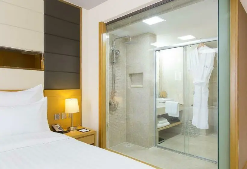 اتاق سوپریور با تخت بزرگ, Novotel Ulaanbaatar