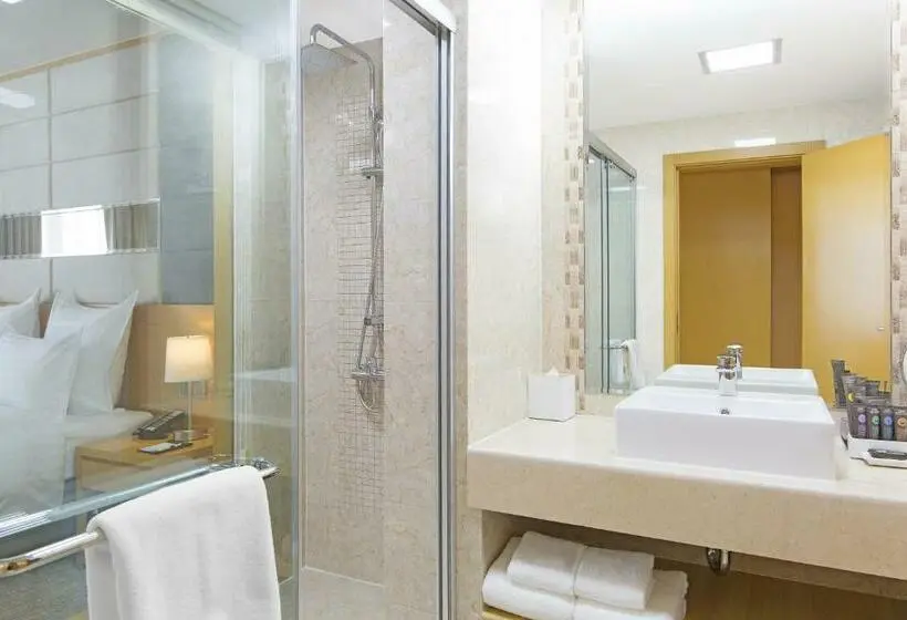 اتاق سوپریور با تخت بزرگ, Novotel Ulaanbaatar