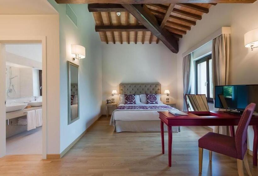 Полулюкс, Borgo La Chiaracia Resort & Spa