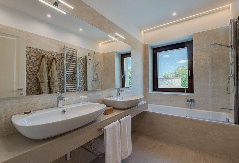 סוויטת ג'וניור, Borgo La Chiaracia Resort & Spa