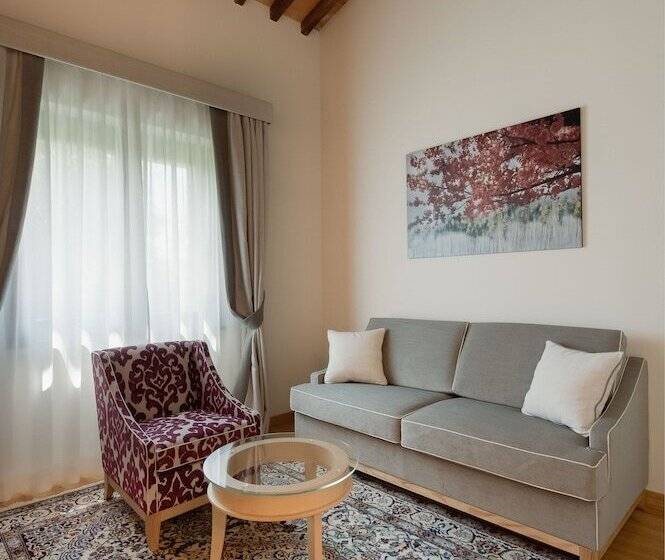Полулюкс, Borgo La Chiaracia Resort & Spa