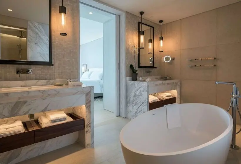 2 Bedroom Deluxe Suite