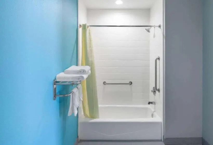 キングサイズベッドのスタンダードルーム, Americas Best Value Inn Houston Willowbrook