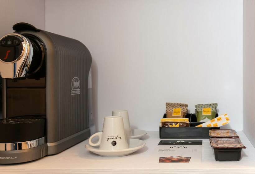 اتاق استاندارد, Be Poet Baixa