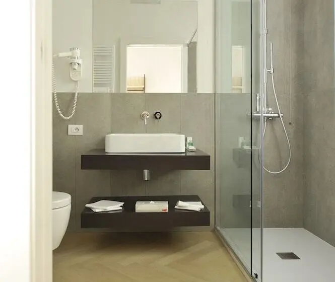 اتاق لوکس, Bergamo Inn 43