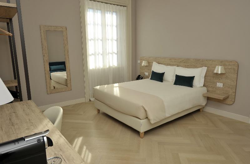 اتاق لوکس, Bergamo Inn 43