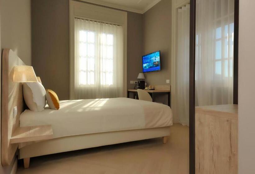 اتاق لوکس, Bergamo Inn 43