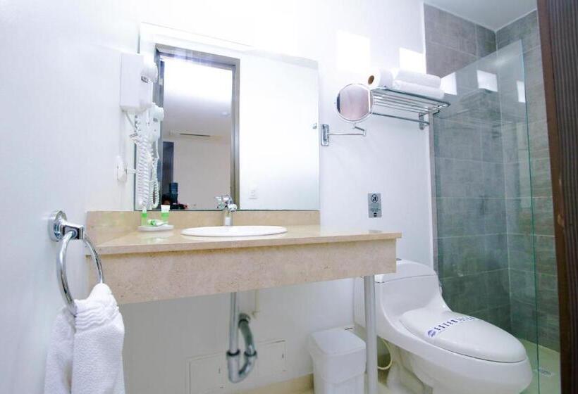 Номер Стандарт, Portobelo Plaza De Las Americas