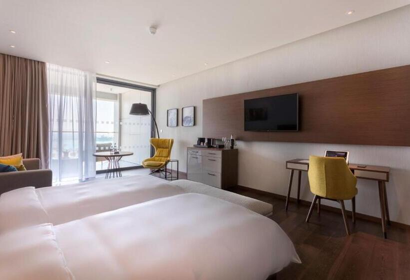 اتاق پرمیوم با چشم‌انداز دریا, Radisson Blu Hotel, Larnaca