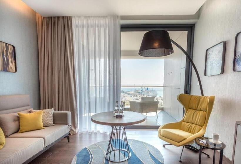 اتاق پرمیوم با چشم‌انداز دریا, Radisson Blu Hotel, Larnaca