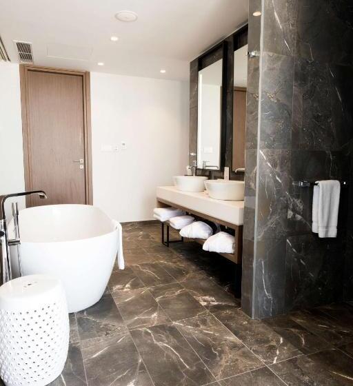 جناح ذو إطلالة بانورامية, Radisson Blu Hotel, Larnaca