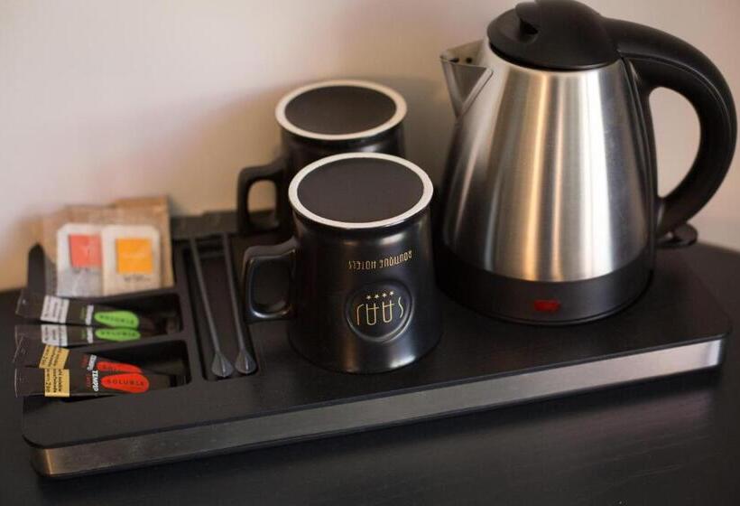 חדר סטנדרט לשלושה, Silken Saaj Las Palmas