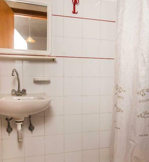 标准工作室, Anna Maria