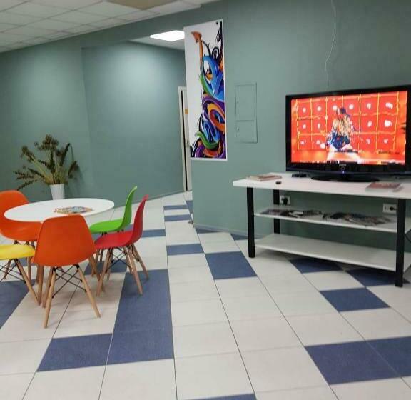 اتاق استاندارد سه نفره, Hostel City Center