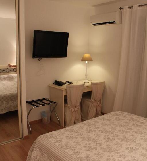 스탠다드 룸, Castellu