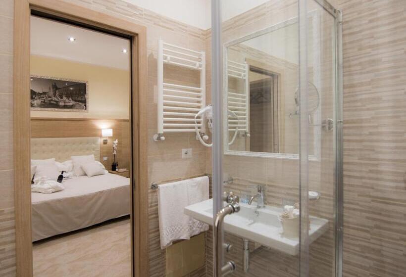 اتاق لوکس, Esposizione Palace